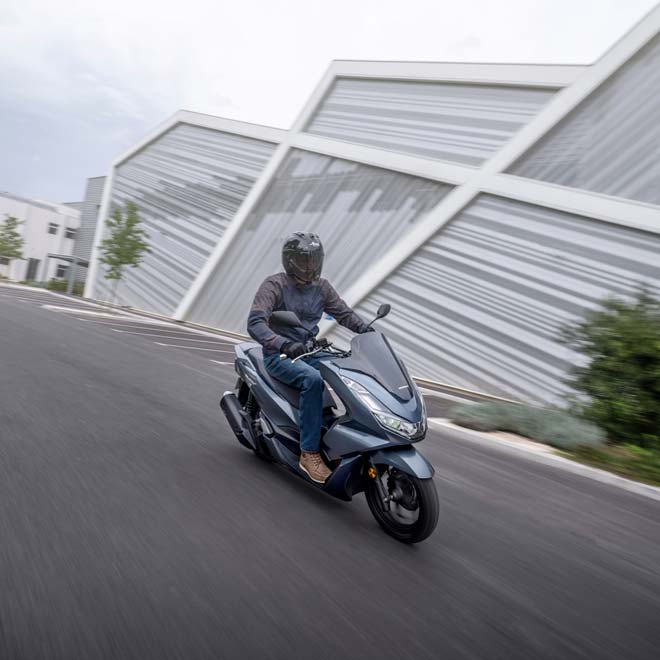 découvrez notre assurance 125, une solution adaptée pour les conducteurs de motos 125 cc. protégez votre véhicule avec des garanties complètes et un service personnalisé. obtenez un devis rapide et profitez de notre expertise pour assurer votre sécurité sur la route.