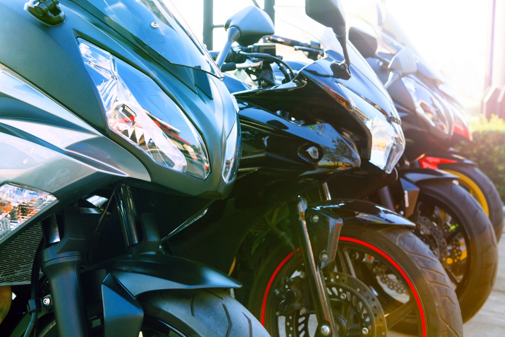 découvrez notre guide complet sur l'assurance 125cc, conçu pour vous aider à choisir la meilleure couverture pour votre moto. comparez les offres, les tarifs et les garanties adaptées à vos besoins pour rouler en toute sérénité.
