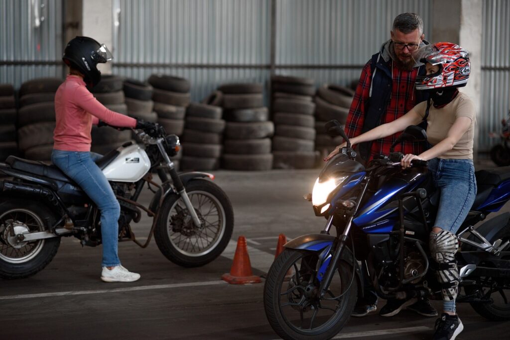 découvrez notre guide complet sur l'assurance pour les motos 125cc, spécialement conçu pour les débutants. trouvez les meilleures options d'assurance, des conseils pratiques et des informations essentielles pour rouler en toute sérénité.