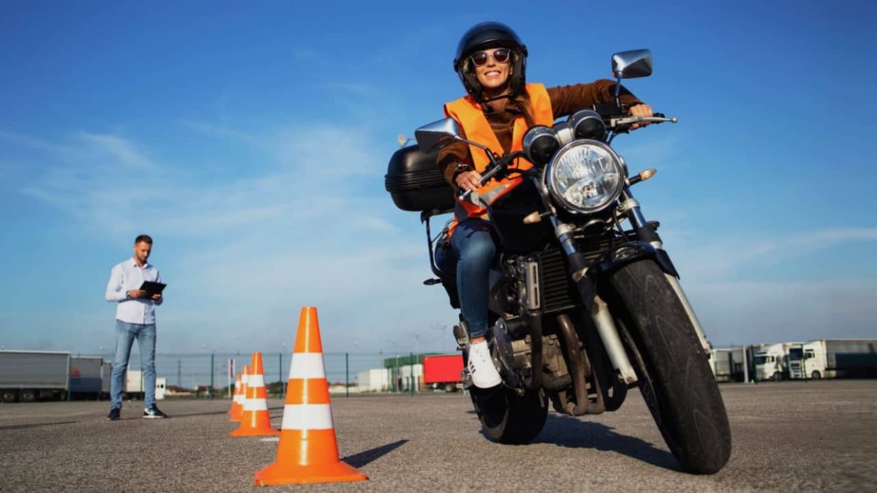 découvrez les meilleures offres d'assurance moto 125 pour les jeunes conducteurs. profitez de tarifs avantageux et d'une couverture adaptée à votre budget. assurez votre moto en toute simplicité et roulez en toute sérénité !