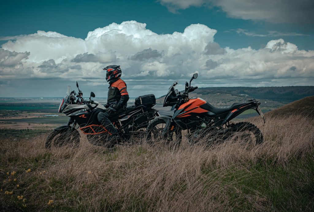 découvrez notre assurance moto électrique 125, conçue pour protéger votre véhicule tout en respectant l'environnement. profitez d'une couverture complète, d'une assistance rapide et d'offres adaptées pour rouler sereinement en toute légèreté.