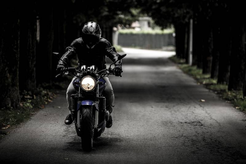 découvrez notre assurance moto spécialement conçue pour les jeunes conducteurs. protégez votre deux-roues tout en bénéficiant de tarifs adaptés à votre budget et d'une couverture complète. conduisez en toute sécurité grâce à notre service dédié et à des conseils personnalisés.