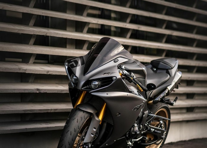 découvrez notre assurance moto scooter adaptée à vos besoins, offrant une protection complète et des garanties sur mesure pour rouler en toute sérénité. protégez votre deux-roues avec des options flexibles et un service client à l'écoute.