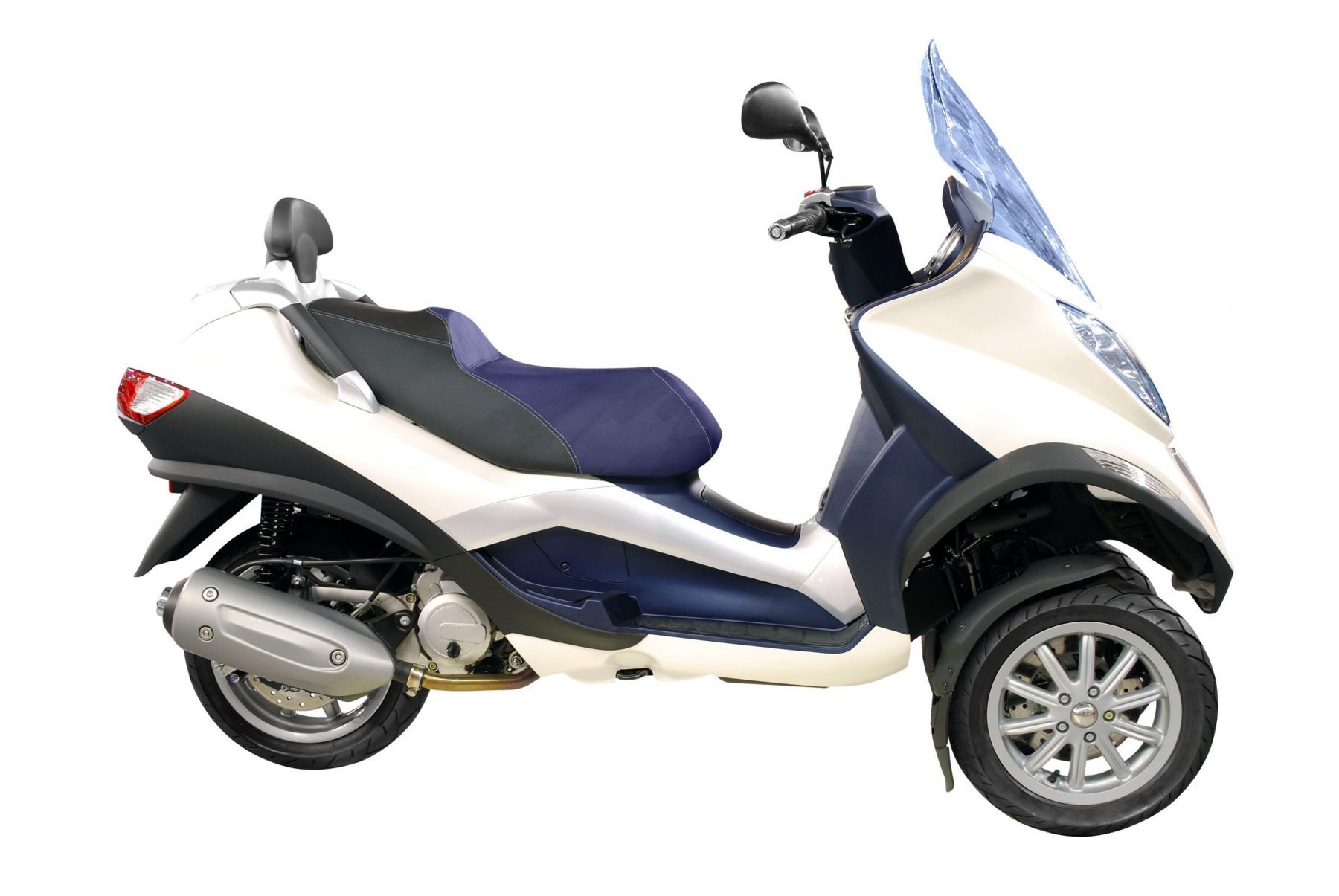 découvrez notre guide complet sur l'assurance scooter, incluant les meilleures offres, conseils pour choisir votre couverture idéale et l'importance de protéger votre véhicule. roulez en toute sérénité avec une assurance adaptée à vos besoins.