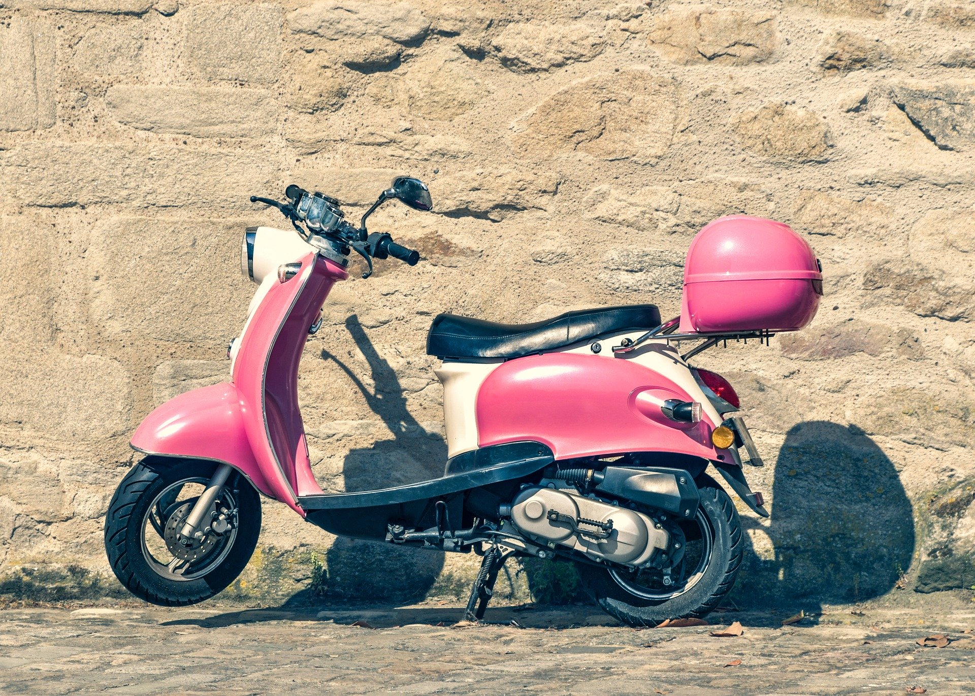 découvrez l'assurance scooter macif, une solution adaptée pour protéger votre deux-roues. profitez de garanties complètes, d'une assistance 24/7 et d'options personnalisables pour rouler en toute sérénité.