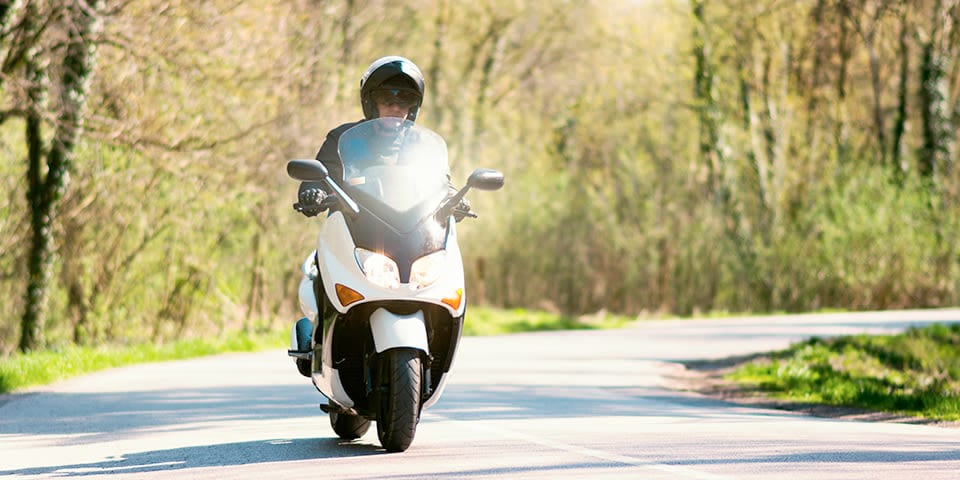 découvrez les meilleurs prix d'assurance pour votre scooter. comparez les offres, bénéficiez de conseils personnalisés et trouvez la couverture adaptée à vos besoins tout en maîtrisant votre budget.