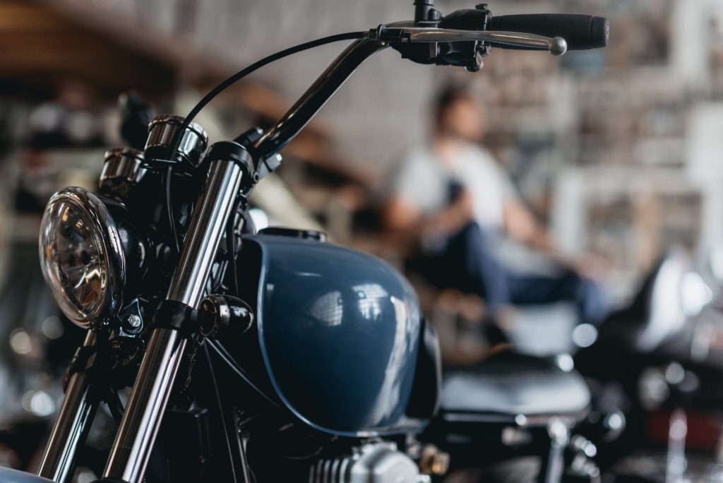 découvrez notre offre d'assurance moto 750, conçue pour protéger votre deux-roues tout en s'adaptant à vos besoins. profitez de garanties complètes, d'une assistance routière 24/7 et d'un service client à l'écoute. obtenez un devis personnalisé et partez rouler en toute sérénité.