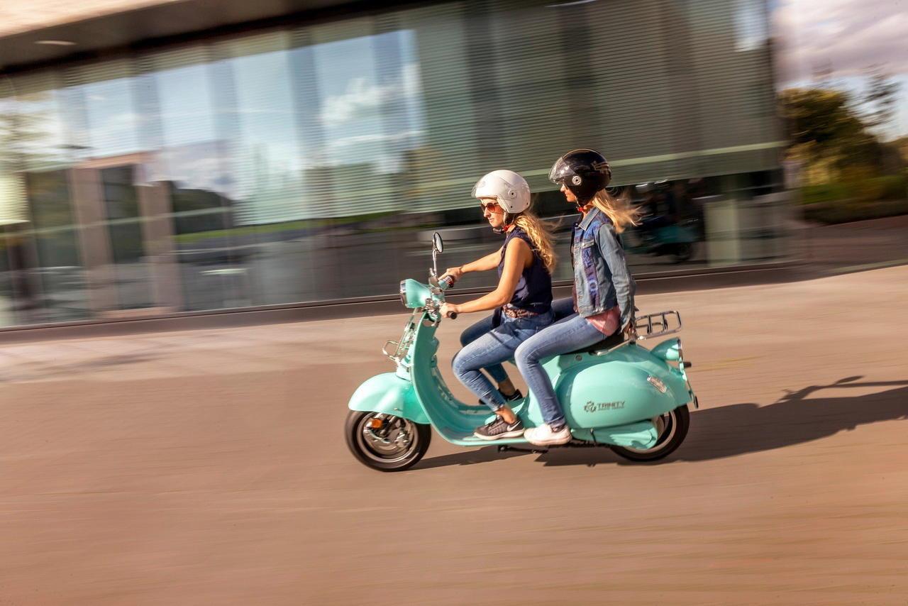 découvrez les tarifs compétitifs de l'assurance scooter chez pacifica. protégez votre véhicule à deux roues avec des options d'assurance adaptées à vos besoins et à votre budget. obtenez un devis personnalisé en quelques clics et circulez en toute sérénité.