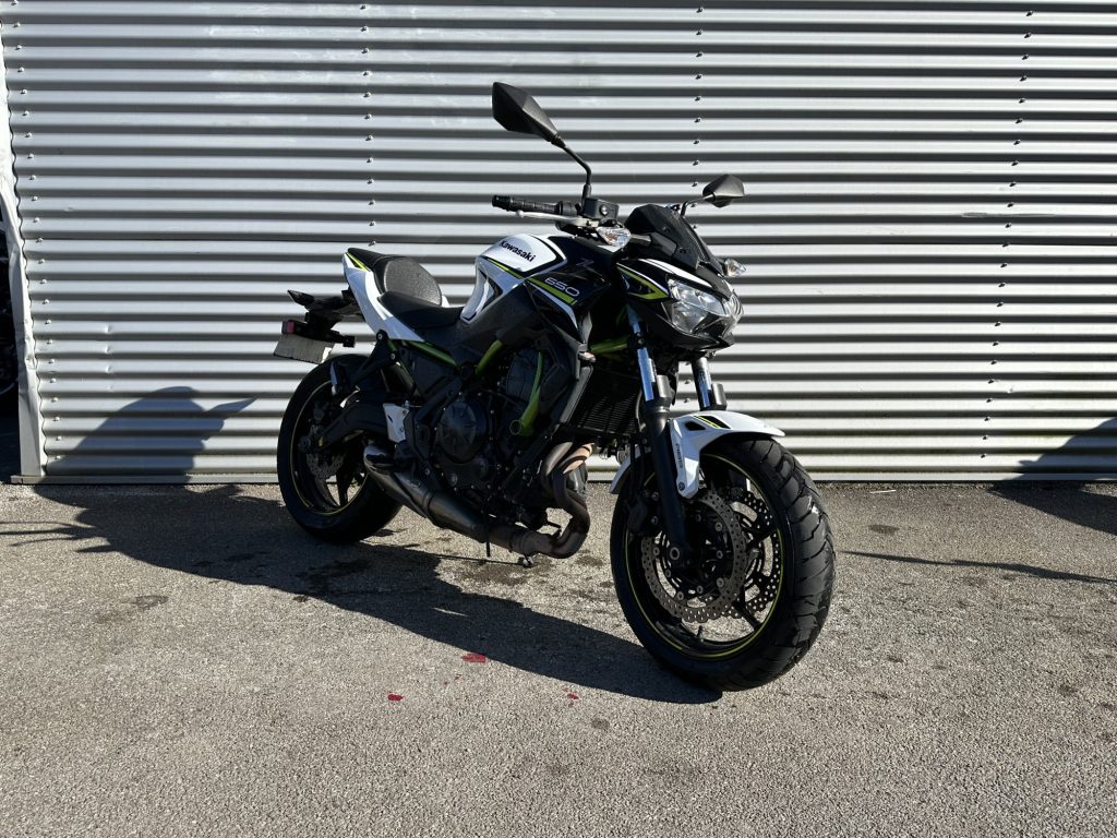 découvrez l'assurance pour votre moto z650 a2, adaptée aux jeunes conducteurs et passionnés de deux-roues. profitez d'une couverture complète, d'options personnalisables et d'un tarif compétitif pour rouler en toute tranquillité.
