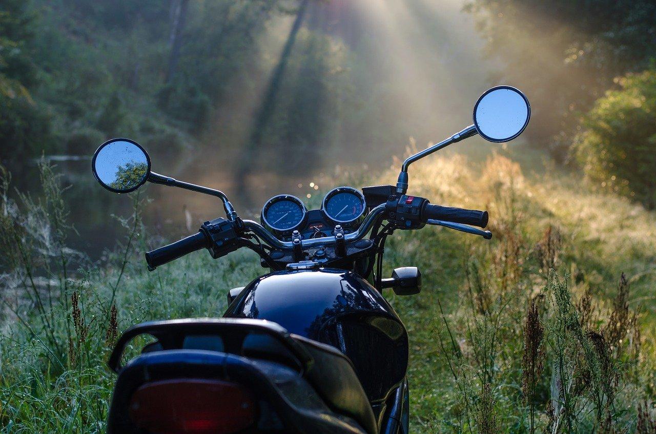 découvrez notre guide complet pour comparer les différentes offres d'assurance moto. trouvez la protection idéale pour votre deux-roues en fonction de vos besoins et de votre budget. profitez d'astuces et de conseils pour choisir l'assurance qui vous correspond le mieux.