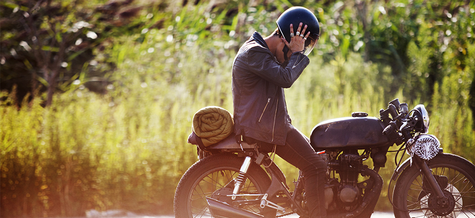 découvrez nos solutions d'assurance 2 roues adaptées à vos besoins. protégez votre moto ou scooter avec des garanties complètes et des tarifs compétitifs. roulez en toute sérénité grâce à notre savoir-faire et notre expertise.