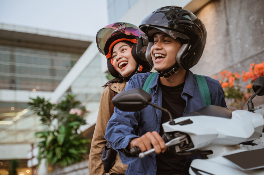 découvrez notre guide complet sur l'assurance deux roues, qui vous aide à choisir la meilleure couverture pour votre moto ou scooter. protégez-vous sur la route avec des conseils d'experts et des astuces pour économiser sur votre assurance.