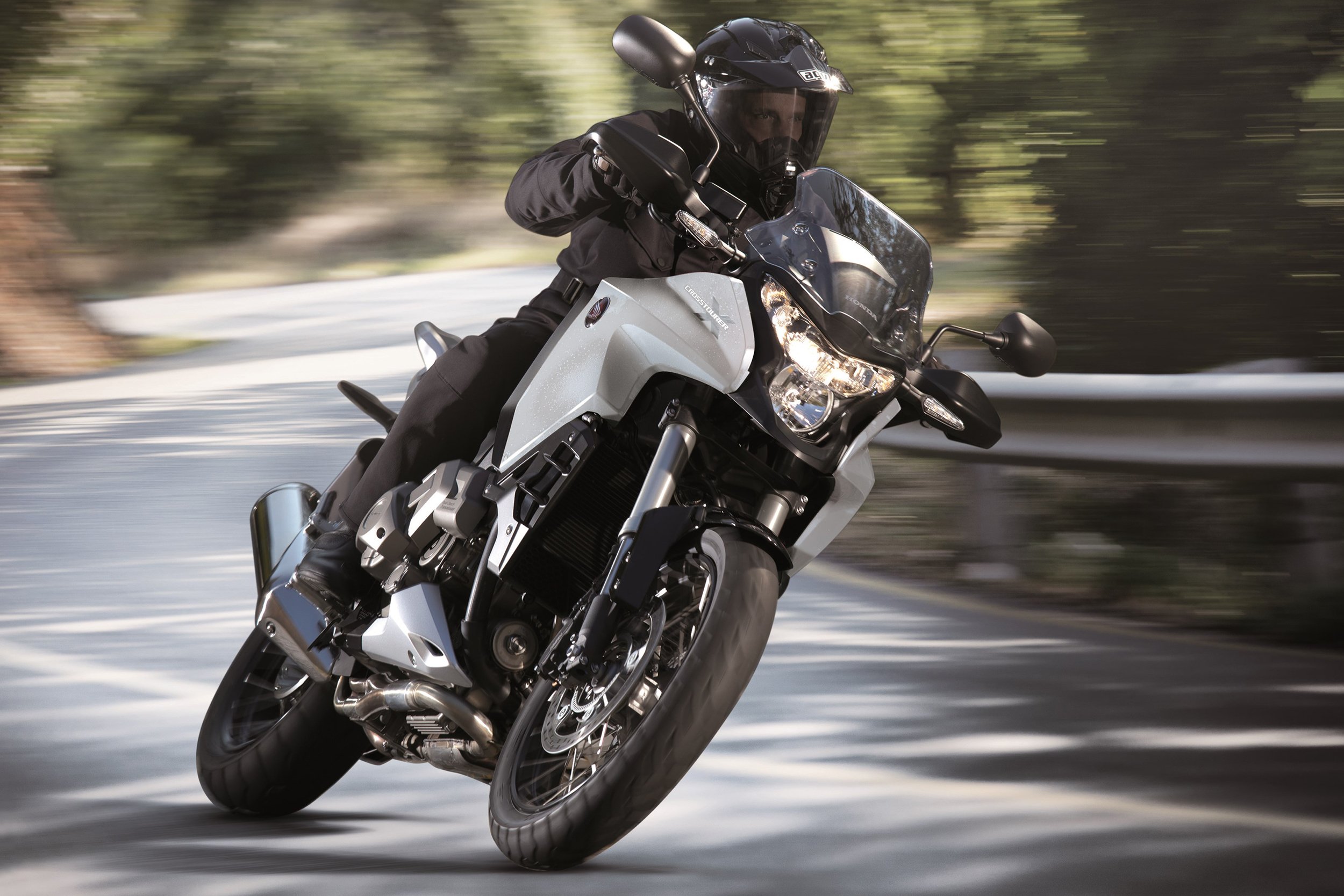découvrez notre assurance moto sur mesure, idéale pour protéger votre véhicule deux-roues tout en vous offrant une tranquillité d'esprit. profitez de garanties adaptées à vos besoins et d'un service clientèle à votre écoute.