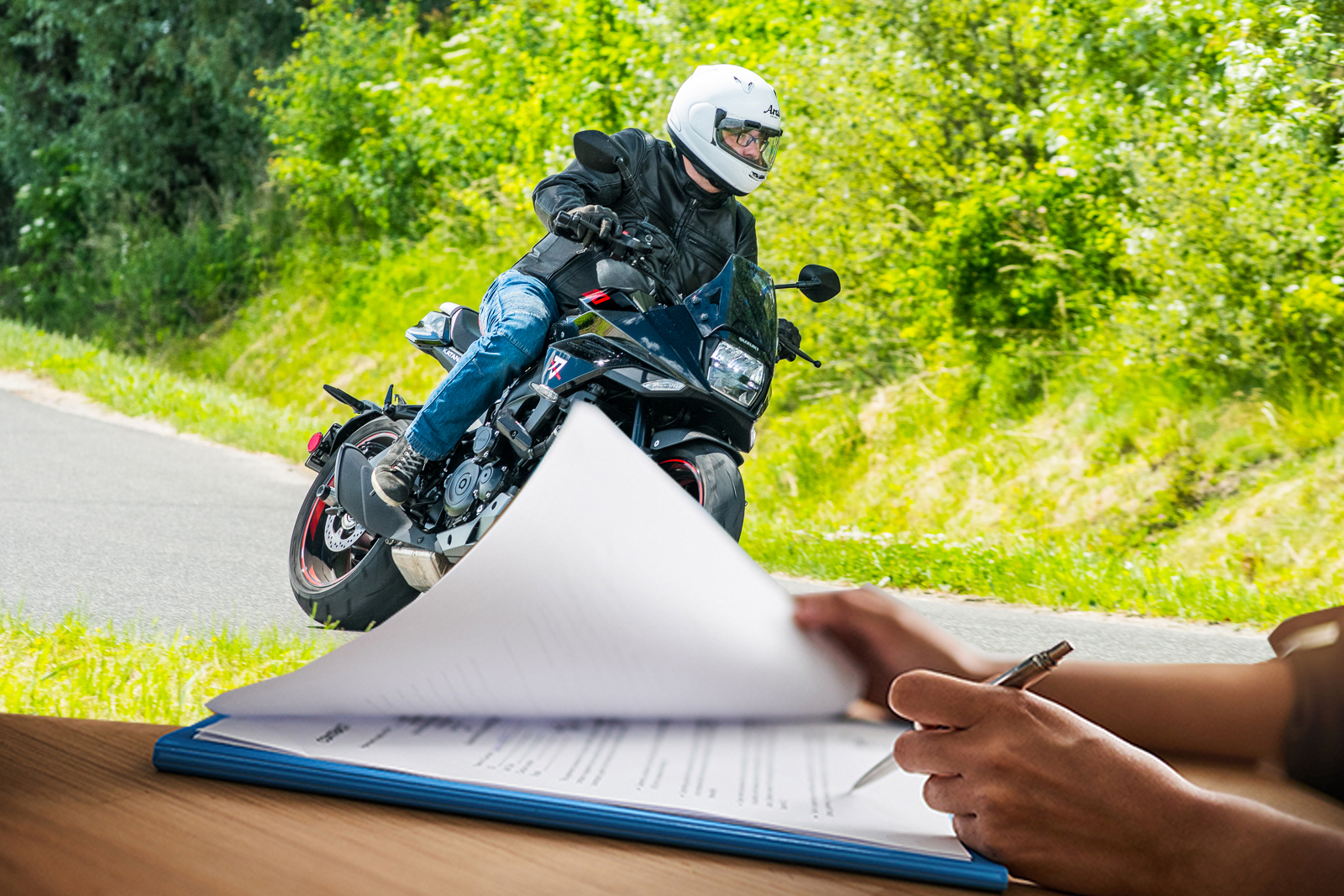 découvrez une assurance moto au kilomètre qui s'adapte à vos besoins et à votre budget. profitez d'une couverture flexible et économique, idéale pour les motards occasionnels. obtenez votre devis en ligne dès maintenant !