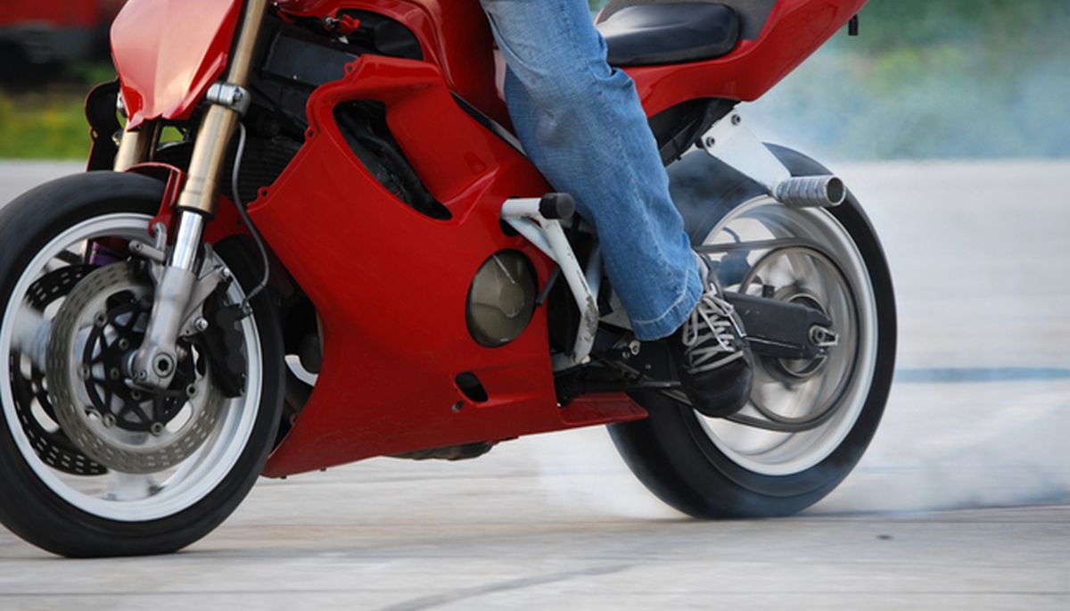 découvrez nos conseils d'experts pour choisir la meilleure assurance moto. protégez votre véhicule et roulez en toute sérénité grâce à des astuces pratiques et des recommandations adaptées à vos besoins.