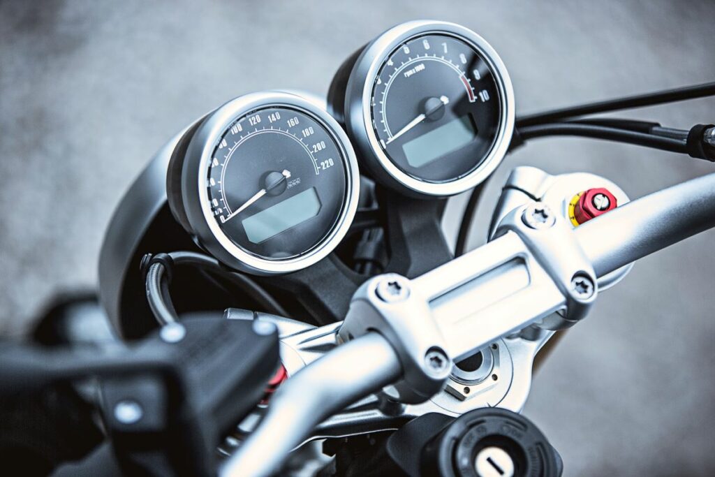 découvrez notre assurance moto 125 adaptée à vos besoins. profitez d'une couverture complète, de tarifs compétitifs et d'un service client à votre écoute pour rouler en toute sérénité.
