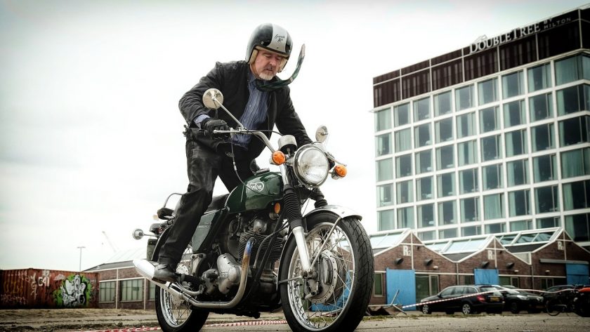 découvrez comment choisir une assurance moto pas cher qui répond à vos besoins. comparez les offres, bénéficiez de conseils d'experts et profitez d'une couverture optimale sans vous ruiner.