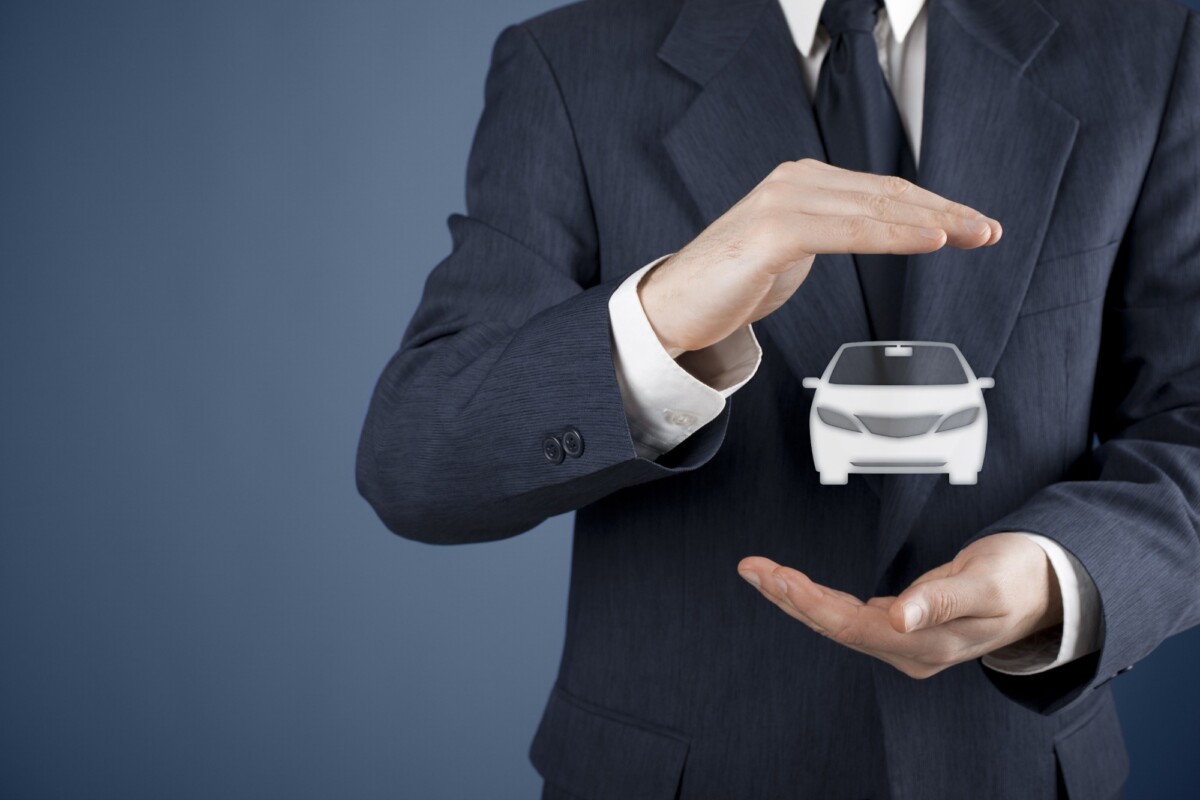 découvrez les enjeux clés liés à l'assurance automobile, comprenant la protection financière, les responsabilités légales et l'impact des nouvelles technologies. informez-vous sur les stratégies pour choisir la bonne police d'assurance et naviguer dans le monde complexe des garanties et des franchises.