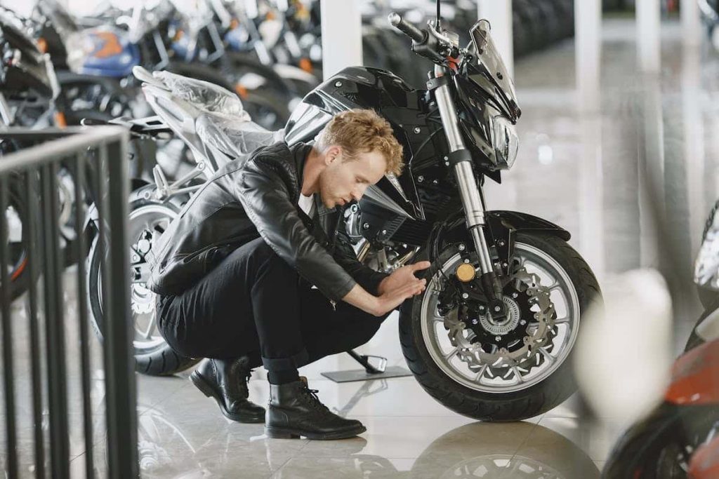 découvrez le numéro de contact de votre assurance moto pour une assistance rapide et efficace. que ce soit pour des questions, des sinistres ou des conseils, notre service client est à votre écoute pour vous aider à protéger votre véhicule.