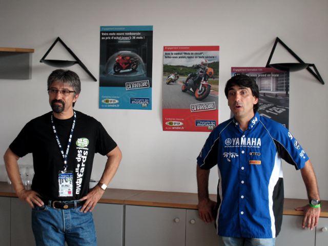 découvrez comment contacter le service client de la mutuelle des motards par e-mail pour toutes vos questions et demandes d'assistance. obtenez des réponses rapides et efficaces pour gérer votre assurance moto.