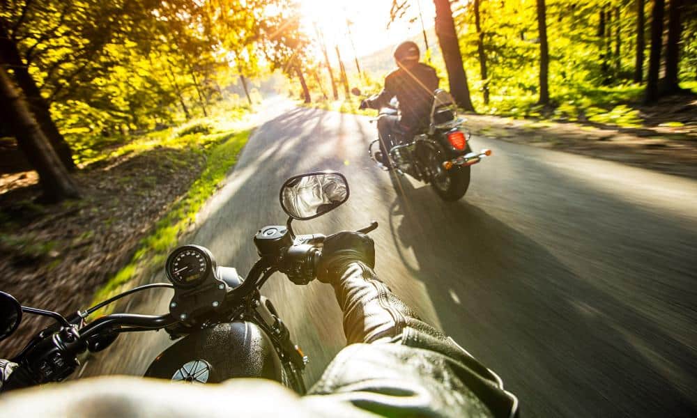 découvrez notre simulateur d'assurance moto du crédit agricole pour comparer facilement les offres et trouver la couverture adaptée à vos besoins. obtenez un devis en ligne rapide et ainsi roulez en toute sécurité.
