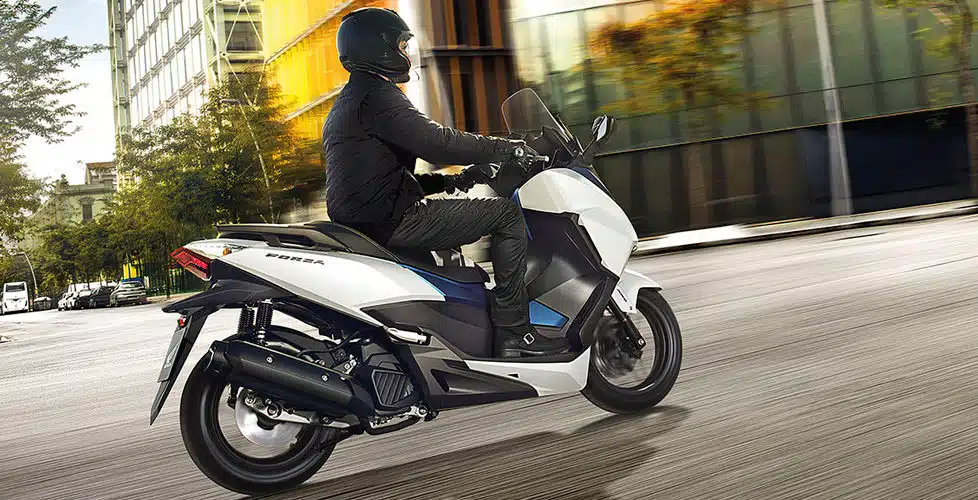 découvrez notre assurance dédiée aux scooters électriques de 125cc, offrant une protection optimale à des tarifs compétitifs. profitez d'une couverture sur mesure pour votre véhicule écologique, incluant responsabilité civile, vol et dommages. roulez serein avec notre assistance 24/7 !