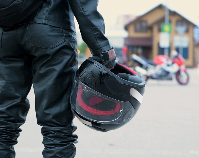 découvrez la collection macif moto, une sélection de vêtements et accessoires de moto alliant style et sécurité. partez à l'aventure avec des équipements de qualité pour passionnés de deux-roues.