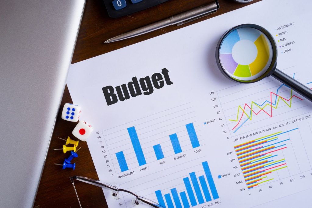 découvrez des stratégies efficaces pour optimiser vos dépenses lors de l'établissement de devis. apprenez à jongler entre qualité et coût pour maximiser votre rentabilité sans compromettre vos standards.