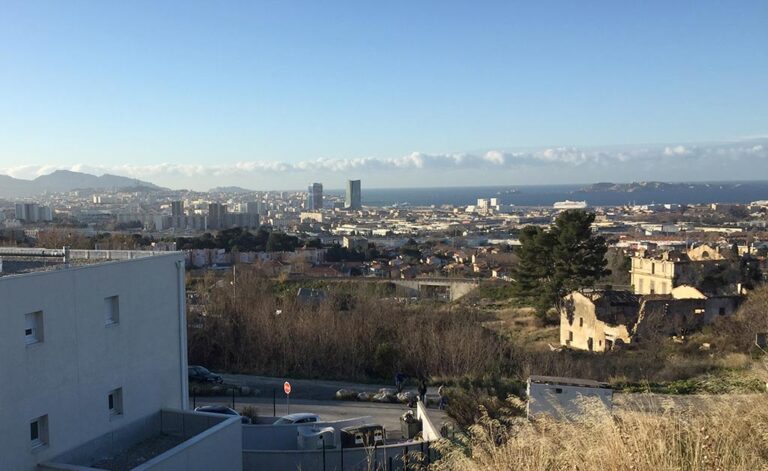 découvrez les services de qualité offerts par avril à marseille 13013. profitez d'une gamme variée de prestations adaptées à vos besoins, que ce soit pour des travaux de rénovation, des solutions de jardinage ou des services de nettoyage. nous mettons notre expertise à votre disposition pour améliorer votre quotidien.