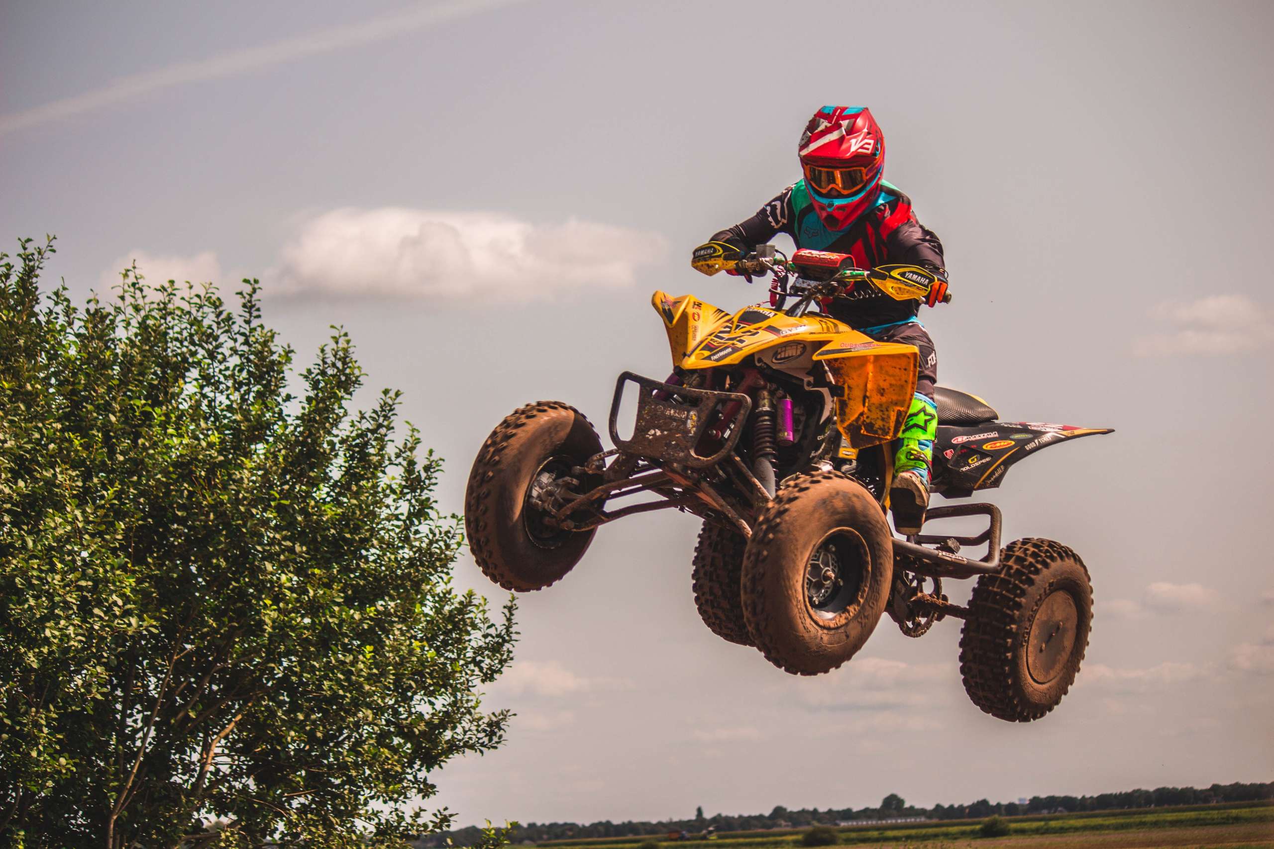 découvrez notre guide complet sur l'assurance quad. protegez votre véhicule tout-terrain avec des couvertures adaptées à vos besoins. comparez les offres et trouvez la meilleure assurance pour votre quad dès maintenant!