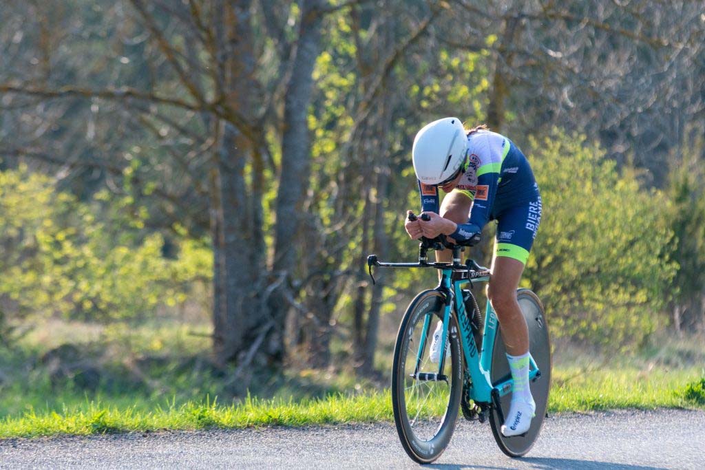 découvrez comment améliorer votre posture en cyclisme grâce à nos conseils d'experts. optimisez votre confort, augmentez votre performance et prévenez les blessures en ajustant votre technique et votre équipement.