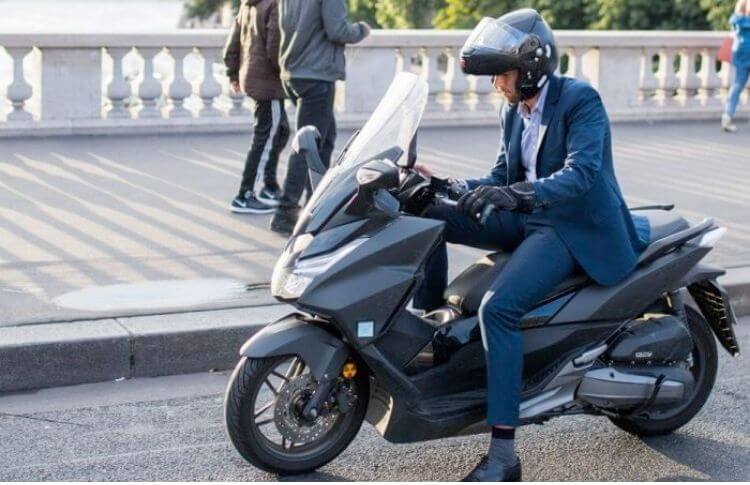 découvrez notre simulateur d'assurance pour scooter 50, un outil pratique qui vous permet de comparer rapidement les offres d'assurance, d'évaluer les tarifs et de trouver la meilleure couverture adaptée à vos besoins. profitez d'une expérience simple et efficace pour sécuriser votre deux-roues.