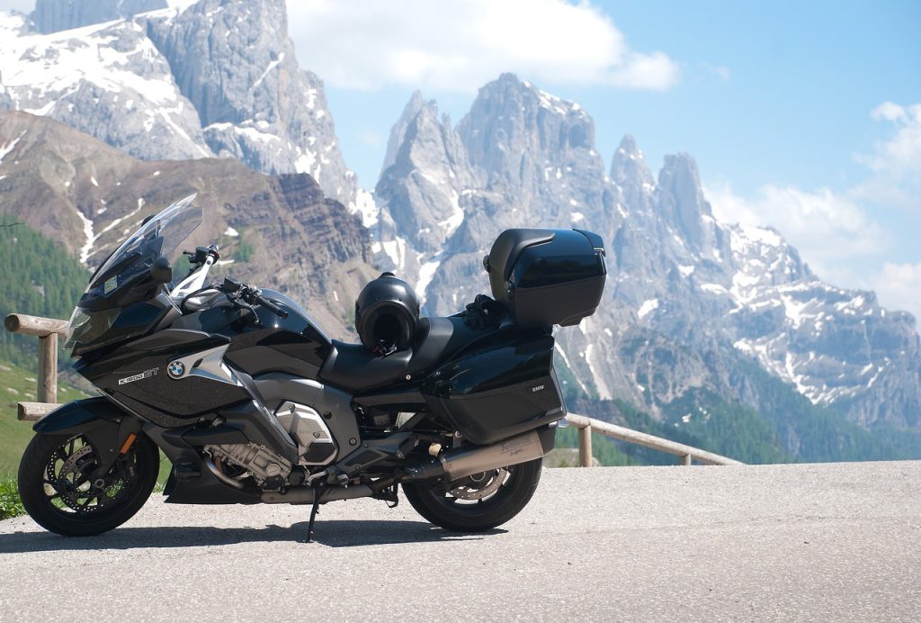 découvrez nos solutions d'assurance moto sur mesure, adaptées à vos besoins et à votre budget. bénéficiez d'une protection complète pour votre deux-roues tout en circulant en toute sérénité.