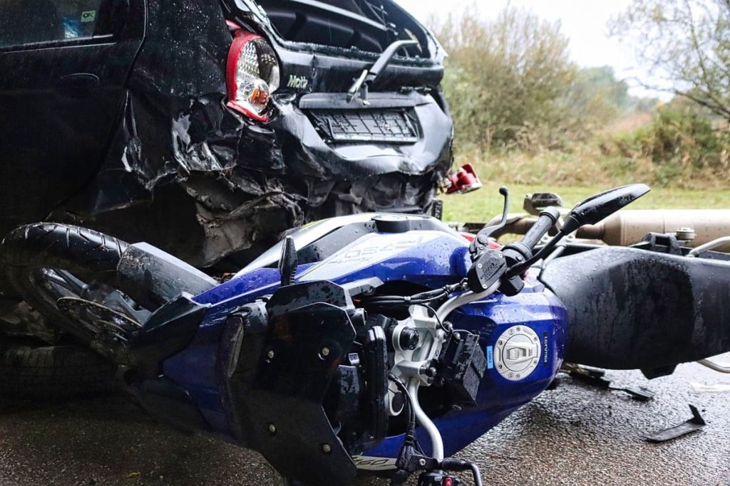 découvrez nos solutions d'assurance moto adaptées à vos besoins. profitez d'une couverture complète et d'un service client réactif pour rouler en toute sécurité. obtenez un devis personnalisé en quelques clics !