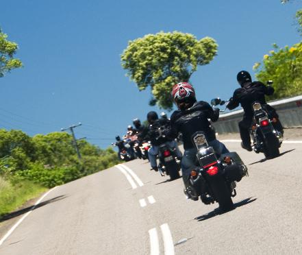 découvrez notre gamme d'assurances moto spécialement conçues pour les jeunes conducteurs. profitez de tarifs compétitifs et d'une couverture adaptée à vos besoins pour rouler en toute sérénité.