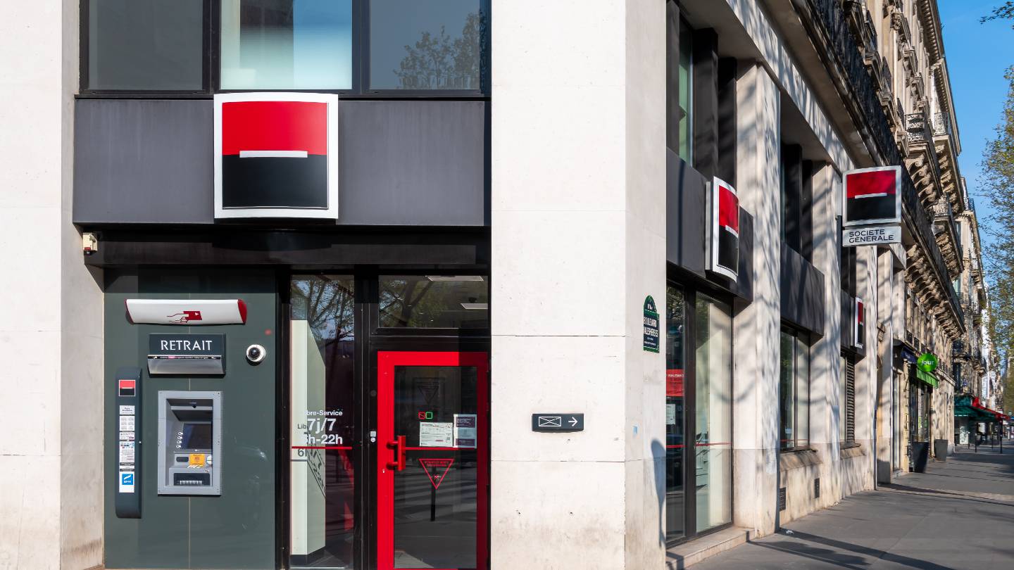découvrez l'assurance moto de la société générale, une couverture complète adaptée à vos besoins. profitez d'une protection efficace, d'une assistance routière fiable et de tarifs compétitifs pour assurer votre liberté sur deux roues. souscrivez facilement en ligne et circulez l'esprit tranquille.