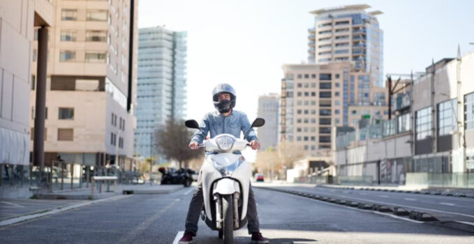 découvrez les meilleures offres d'assurance scooter à marseille. protégez votre deux-roues avec des garanties adaptées à vos besoins, à des tarifs compétitifs. comparez et choisissez l'assurance qui vous convient dès aujourd'hui !