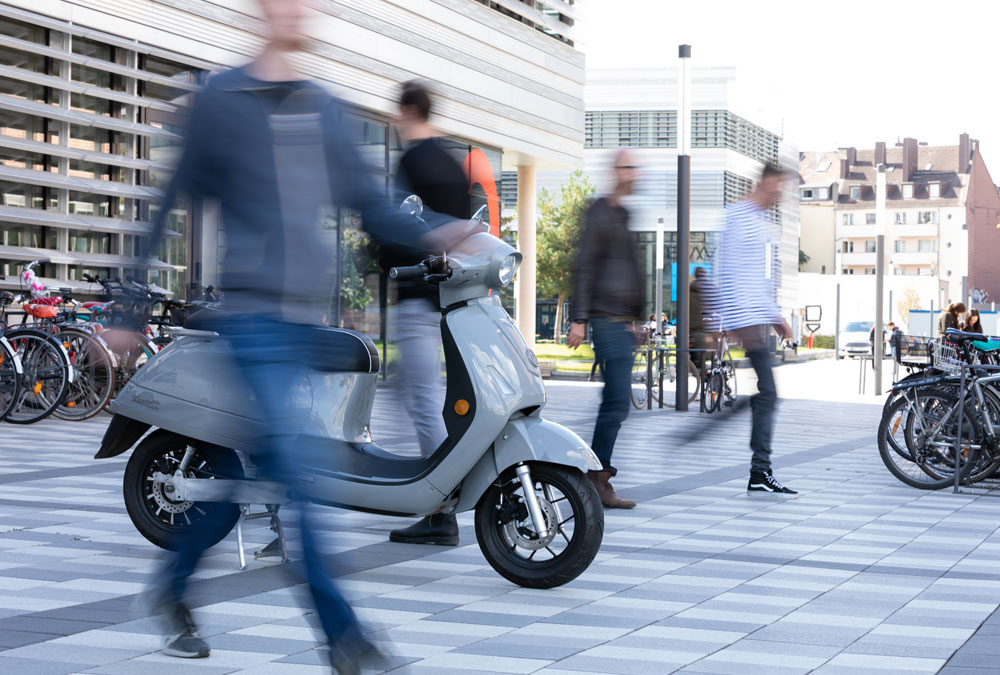 découvrez les meilleures options d'assurance scooter à marseille. protégez votre deux-roues avec des offres adaptées à vos besoins et profitez de la tranquillité d'esprit lors de vos trajets en ville.