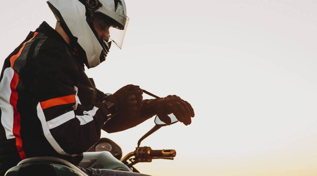 contactez axa pour vos besoins en assurance moto. obtenez des informations sur nos offres, des conseils personnalisés et un service client réactif pour protéger votre deux-roues en toute sérénité.