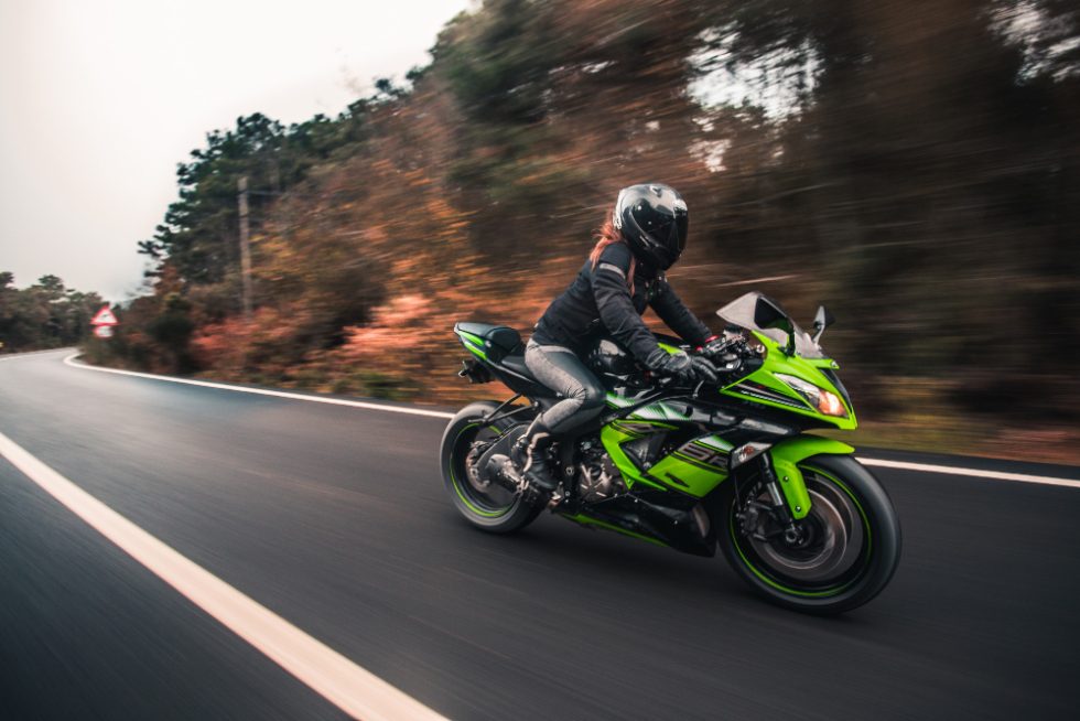 découvrez tout ce qu'il faut savoir sur le coût de l'assurance moto. comparez les prix, les garanties et les options pour choisir la meilleure couverture adaptée à votre budget et à vos besoins. obtenez des conseils pratiques pour réduire vos dépenses tout en protégeant votre véhicule.