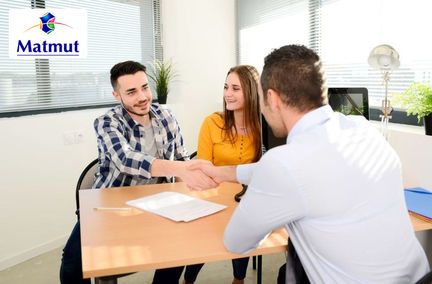 obtenez votre devis d'assurance matmut rapidement et facilement. comparez les offres adaptées à vos besoins et profitez de tarifs compétitifs pour votre voiture, votre habitation et votre santé. faites le choix de la sérénité avec matmut.