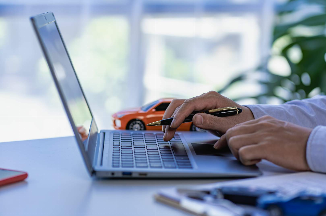 obtenez rapidement un devis automobile personnalisé et transparent. comparez les offres des assureurs et choisissez la solution qui correspond le mieux à vos besoins en matière d'assurance automobile.