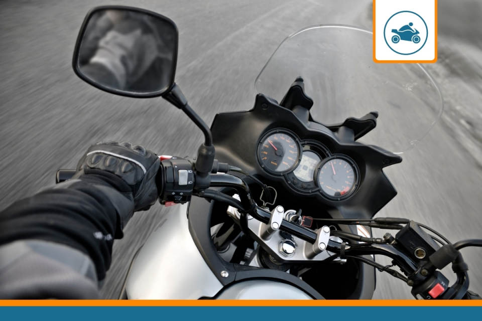 obtenez un devis personnalisé pour votre assurance moto en quelques étapes simples. comparez les offres des assureurs et choisissez la couverture qui correspond le mieux à vos besoins et à votre budget.