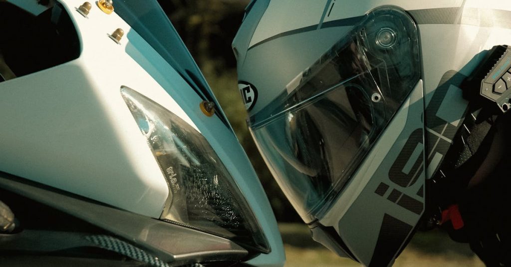 découvrez notre guide sur l'assurance motorcycle, pour protéger votre deux-roues en toute sérénité. comparez les meilleures offres et trouvez la couverture idéale pour votre moto, que vous soyez pilote occasionnel ou passionné.
