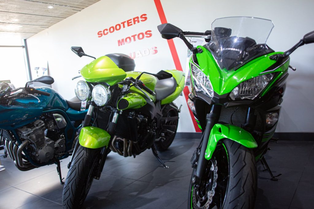 découvrez notre plateforme d'achat-vente auto et moto, où vous pouvez facilement acheter ou vendre votre véhicule. profitez d'annonces claires, de conseils d'experts et d'un service client dédié pour une expérience de transaction sécurisée et efficace.