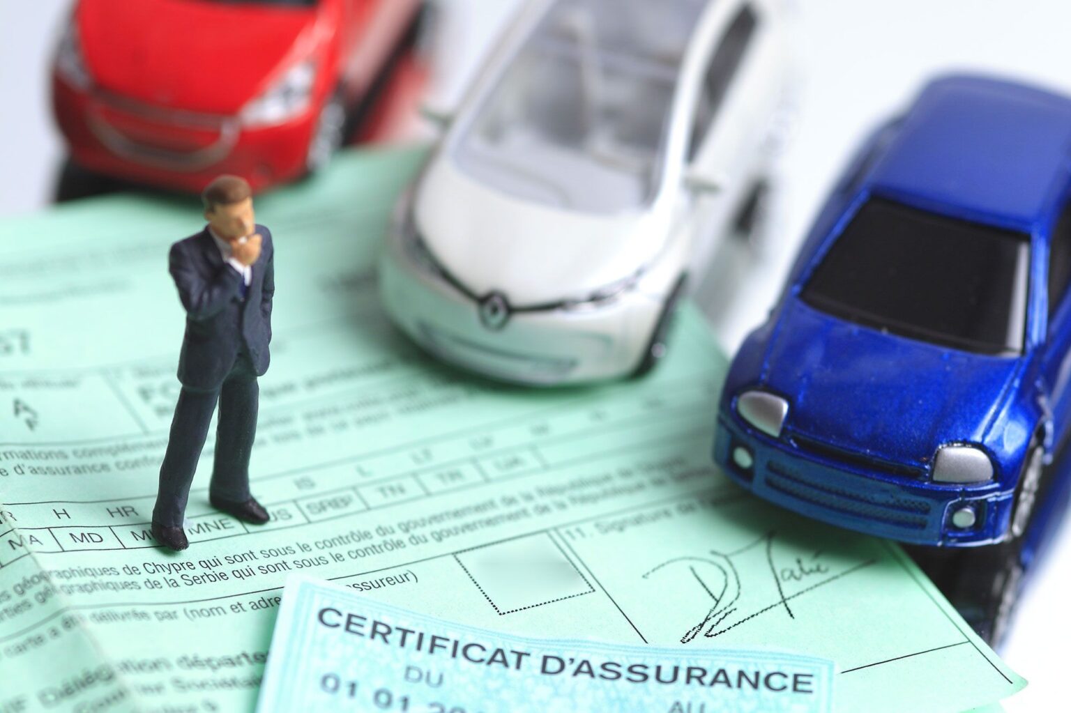 découvrez notre guide complet sur les comparateurs d'assurance auto. trouvez la meilleure offre pour votre véhicule en quelques clics et économisez sur votre prime d'assurance grâce à des comparaisons claires et transparentes.