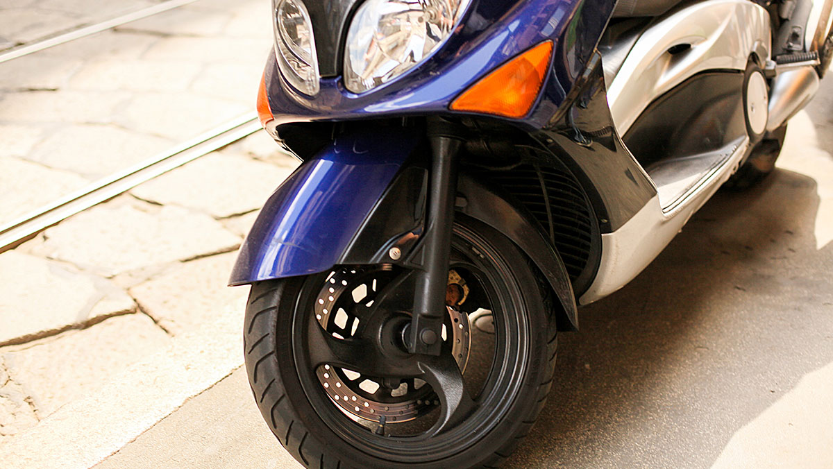 découvrez les tarifs et facteurs influençant le coût de l'assurance pour les motos 125 cm³. comparez les offres et trouvez la couverture qui correspond à vos besoins tout en maîtrisant votre budget.