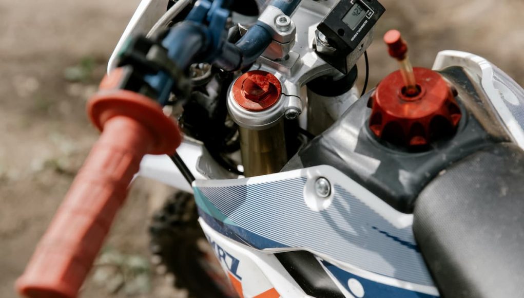 découvrez le crédit moto amv, une solution financière sur mesure pour financer l'achat de votre deux-roues. profitez d'un tarif compétitif, d'un processus de demande simplifié et d'une flexibilité adaptée à vos besoins. conduisez votre moto en toute sérénité grâce à nos offres éclair.